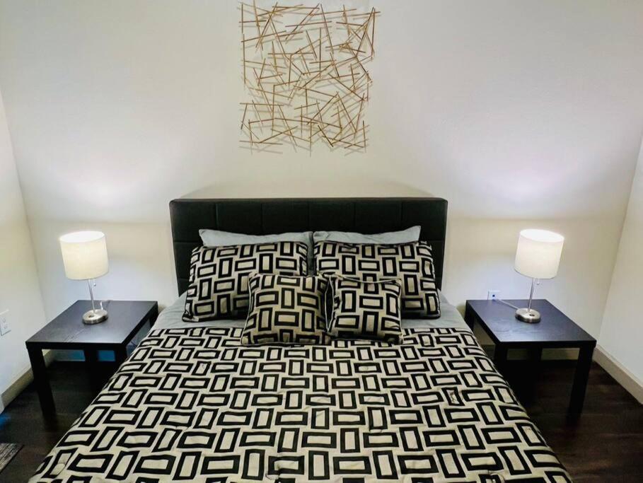 Apto 1 Bed - Kitchen - Free Parking Lägenhet Houston Exteriör bild