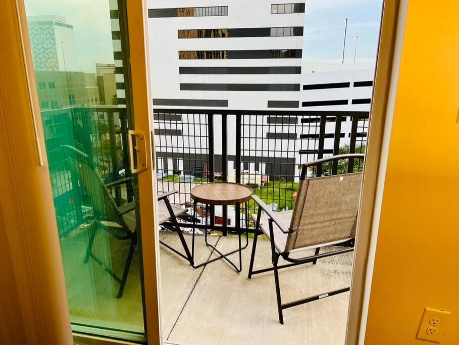 Apto 1 Bed - Kitchen - Free Parking Lägenhet Houston Exteriör bild