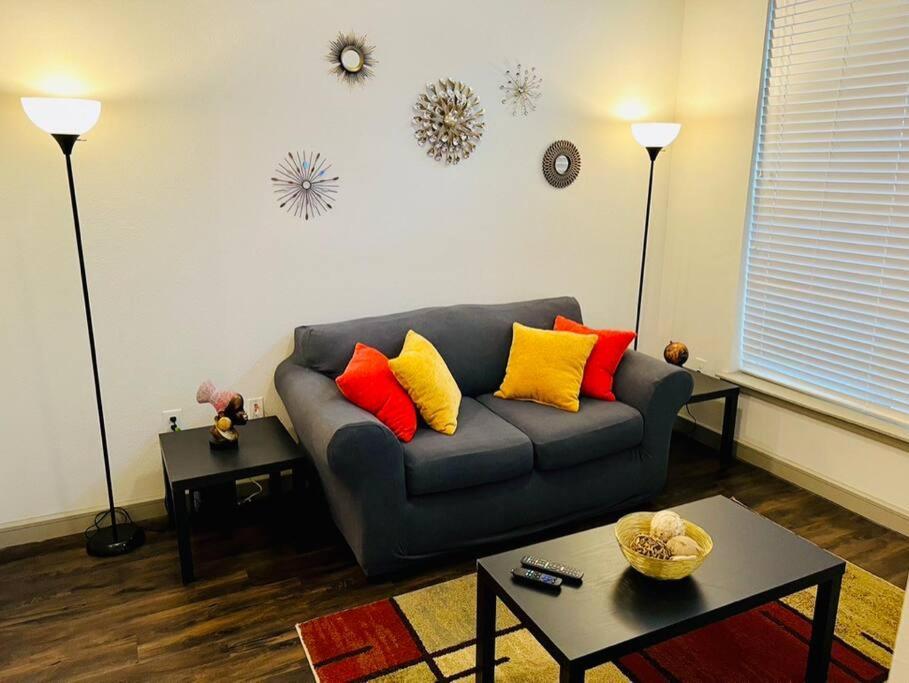 Apto 1 Bed - Kitchen - Free Parking Lägenhet Houston Exteriör bild