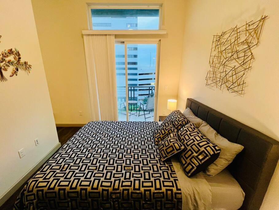 Apto 1 Bed - Kitchen - Free Parking Lägenhet Houston Exteriör bild