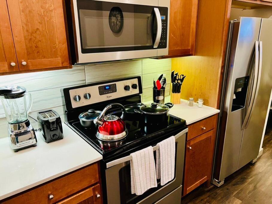 Apto 1 Bed - Kitchen - Free Parking Lägenhet Houston Exteriör bild