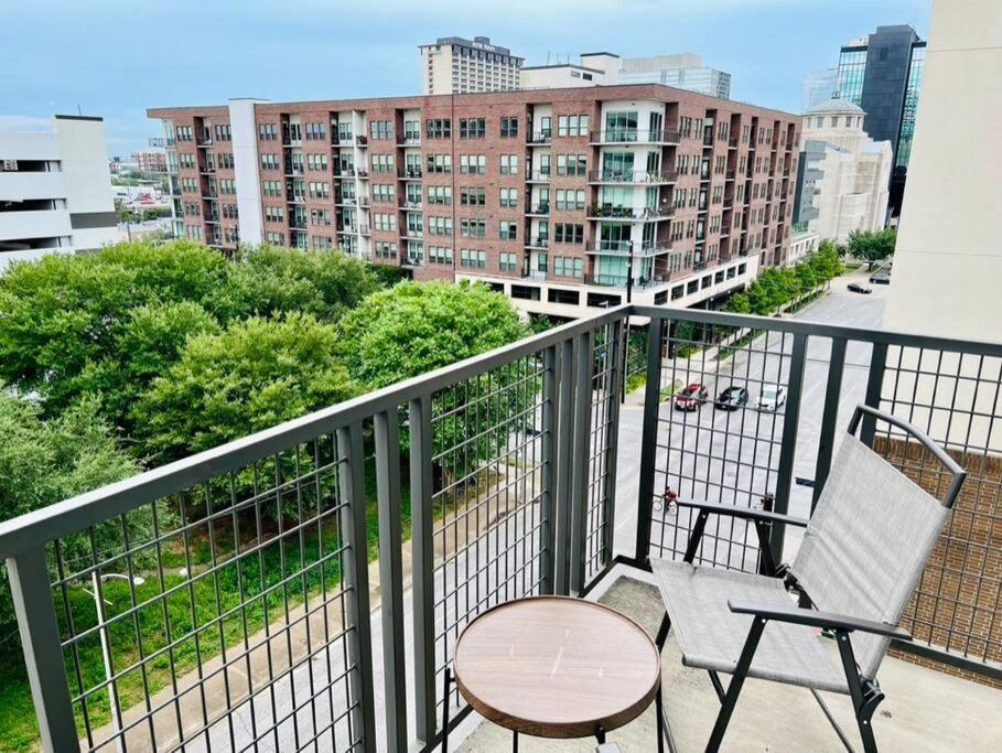 Apto 1 Bed - Kitchen - Free Parking Lägenhet Houston Exteriör bild